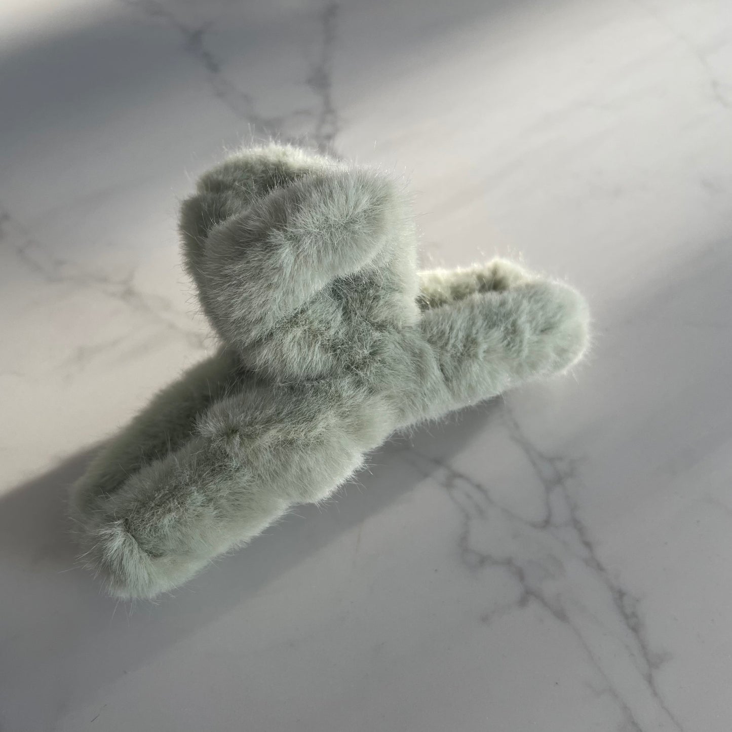 Fluffy Claw Clip (large)