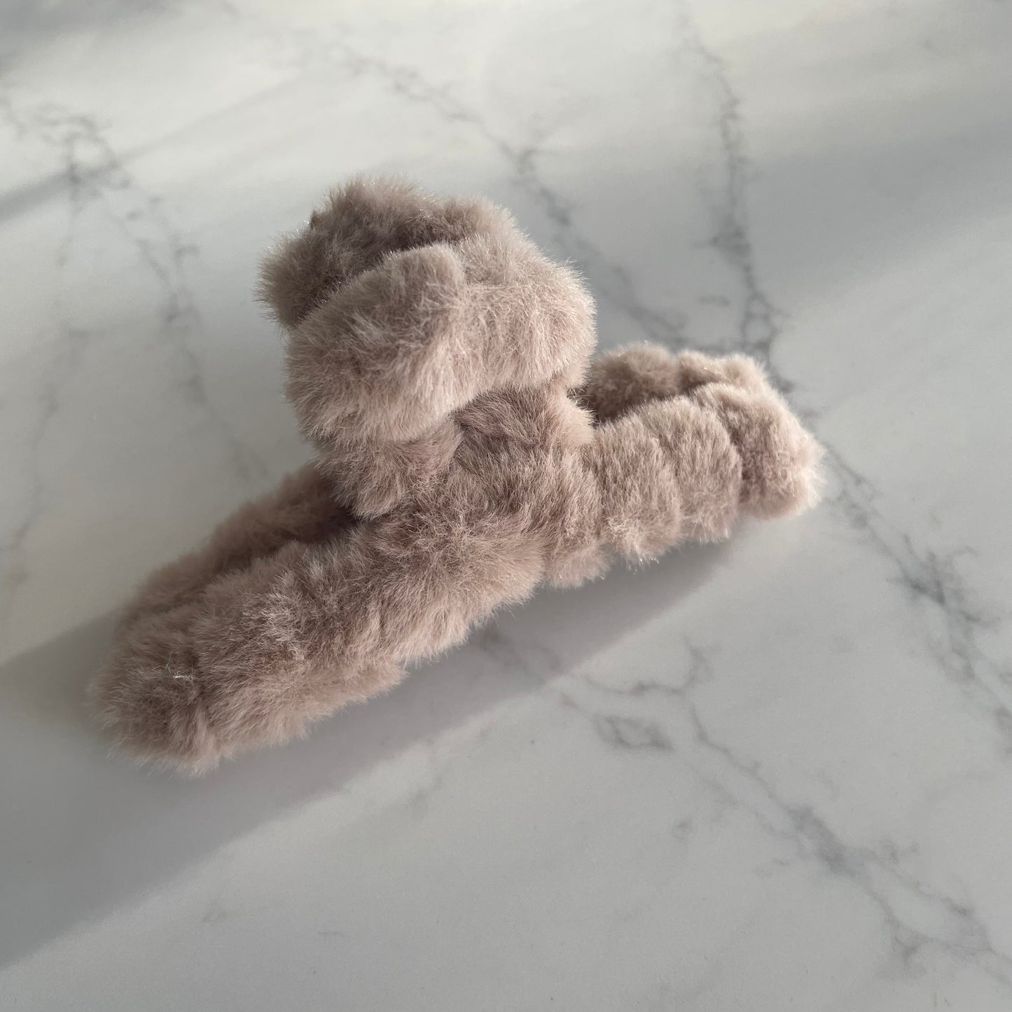 Fluffy Claw Clip (large)