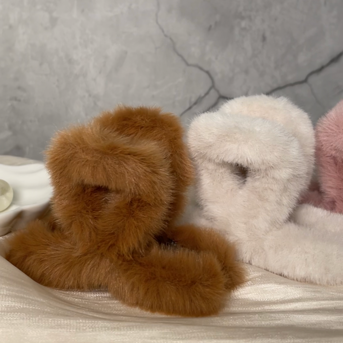Fluffy Claw Clip (Small)